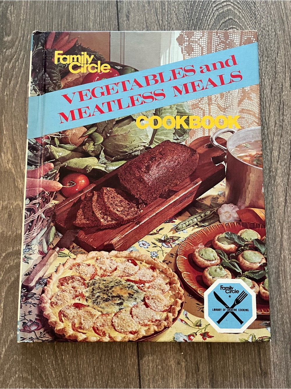 5/$25 Vintage Family Circle Vegetables and Meatless Meals Cookbook